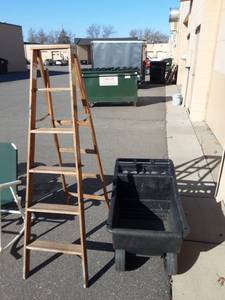 lot 14 image: 6 Ft Werner Wood Ladder & Yard Cart