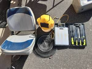 lot 16 image: Boat Seat, Filet Knife, Fishing Basket, Minnow Bucket