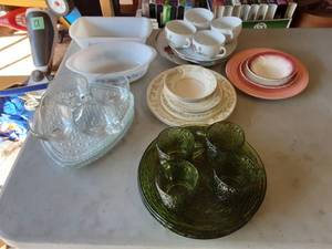 lot 23 image: Luncheon Glass Sets, Assorted Vintage Floral Dishes