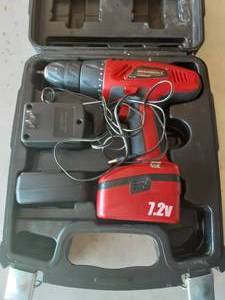 lot 36 image: Durabuilt 7.2 Volt Cordless Drill With Battery, Charger & Case