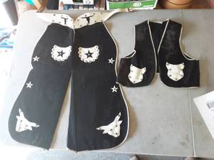 lot 38 image: Vintage Cowboy Chaps & Vest