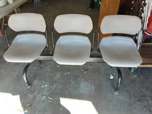 lot 4 image: Comfor-Tech 3 Section Stadium Seat