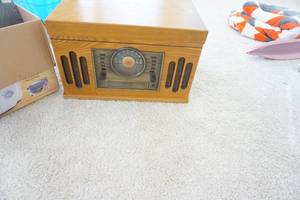 Crosley Brand Vintage Style Record Player With CD Changer & Album Collection