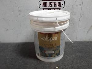 lot 81 image: 5 Gallon VALSPAR Pristine Paint Semi Gloss Exterior (S36)