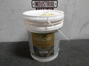 lot 82 image: 5 Gallon VALSPAR Pristine Paint Satin Exterior (S36)