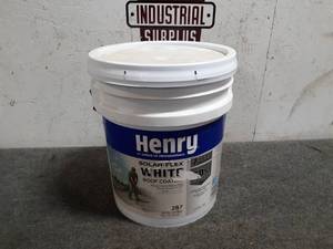 lot 84 image: 4.75  Gallon Henry Solar-Flex Roof Coating - Covers Approx 100 sq. ft. per gallon (S36)