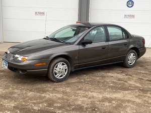 lot 3 image: 2001 Saturn S-Series