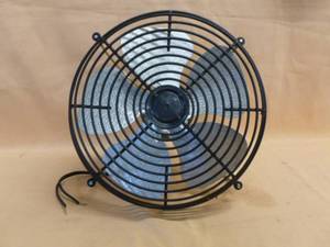 lot 11 image: Commercial Fan