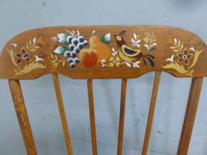 lot 22 image: Kids Wooden Rocker