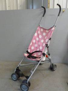 lot 31 image: Kids Stroller