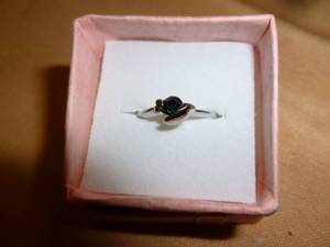 lot 44 image: Ladies Ring