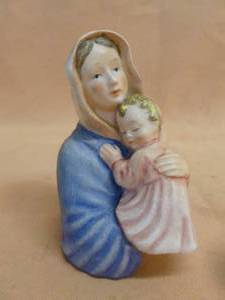 lot 57 image: Hummel Figurine