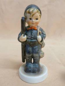 lot 60 image: Hummel Figurine