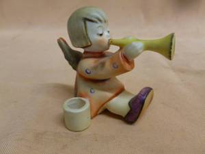 lot 62 image: Hummel Figurine