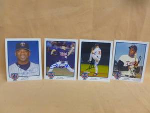 lot 79 image: Minnesota Twins Collectibles