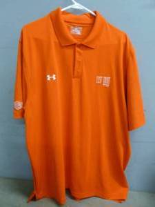 lot 82 image: Under Armour Shirt