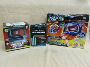 lot 91 image: New Toys