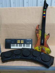 lot 93 image: Keyboard
