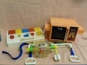 lot 94 image: Vintage Toys