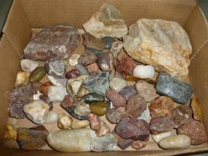 lot 115 image: Collector Rocks