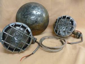 lot 159 image: Vintage Hub Cap