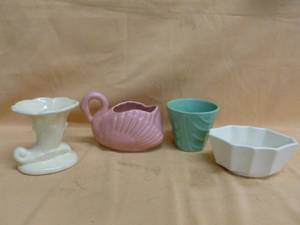 lot 167 image: Vintage Pottery Planter
