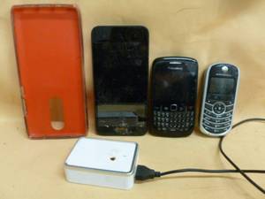 lot 176 image: Cell Phones