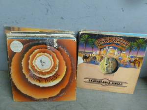 lot 208 image: Record Albums