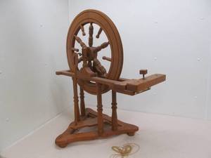 lot 8 image: spinning wheel