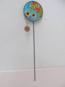 lot 12 image: new creative glass garden stake