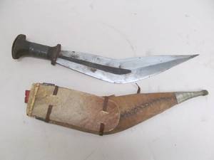 lot 20 image: Primitive Bowie knife