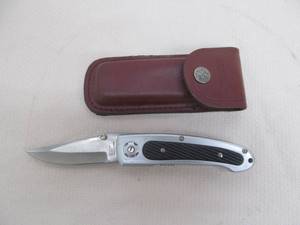 lot 51 image: Barracuda knife