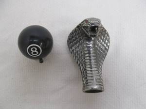 lot 56 image: Cobra shift knob, ball shift knobs