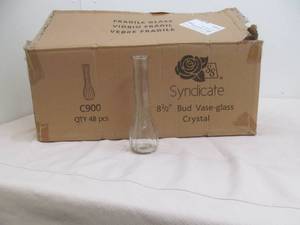 lot 74 image: Crystal bud vases