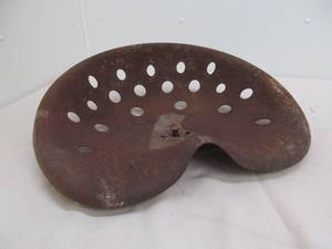 lot 75 image: vintage tractor seat