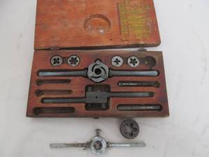 lot 77 image: tap and die set