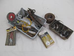 lot 80 image: hardware fastners,tools