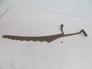 lot 84 image: vintage hay knife