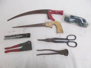 lot 100 image: hardware