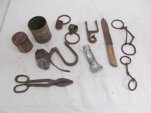 lot 101 image: vintage items