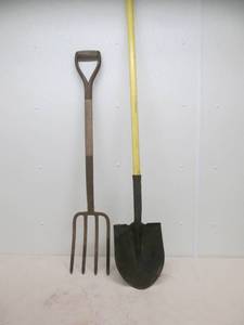 lot 107 image: pototofork, shovel