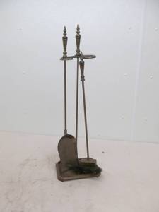lot 109 image: fireplace tool set