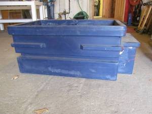 lot 124 image: poly container