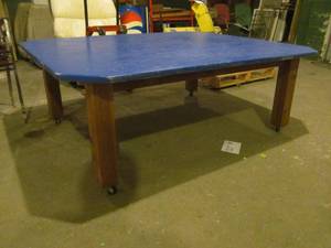 lot 128 image: table