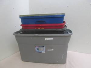 lot 148 image: storage tote