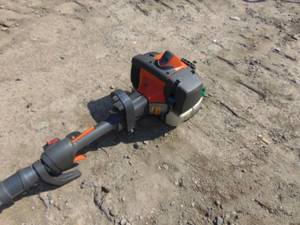 lot 68 image: 12 Husqvarna 327 PT5S Extendable Pole Saw