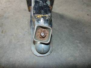 lot 79 image: Adjustable Bolt on Twist Coupler