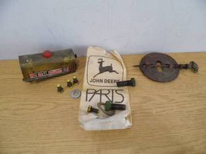 John Deere Bolts - Tank - Misc