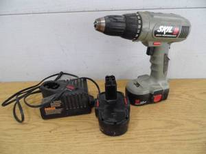 Skill Drill - 2 Batteries - 1 Charger