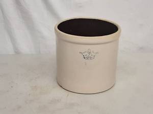 lot 4 image: 2 Gallon Crown Crock